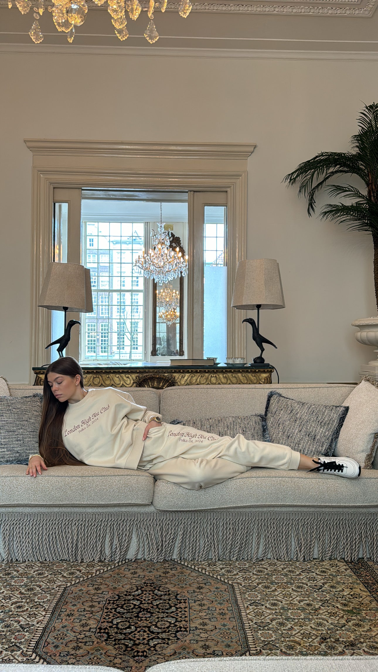 London High Tea Club Crewneck - Cream